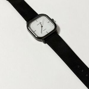 Unisex Geneva Quartz Watch With Leather Band